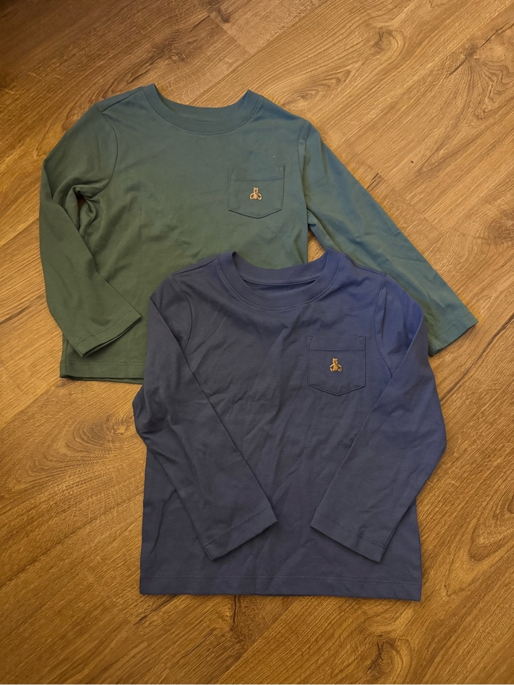 Classic Gap Long Sleeve Pocket Tees - Blue & Green (Size 4T)